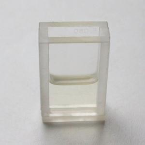 Woody and balsamic fragrance, with citrus and spicy overtones